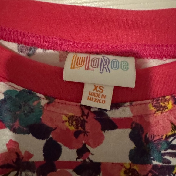 Lularoe Erika Swing Top - Picture 3 of 4